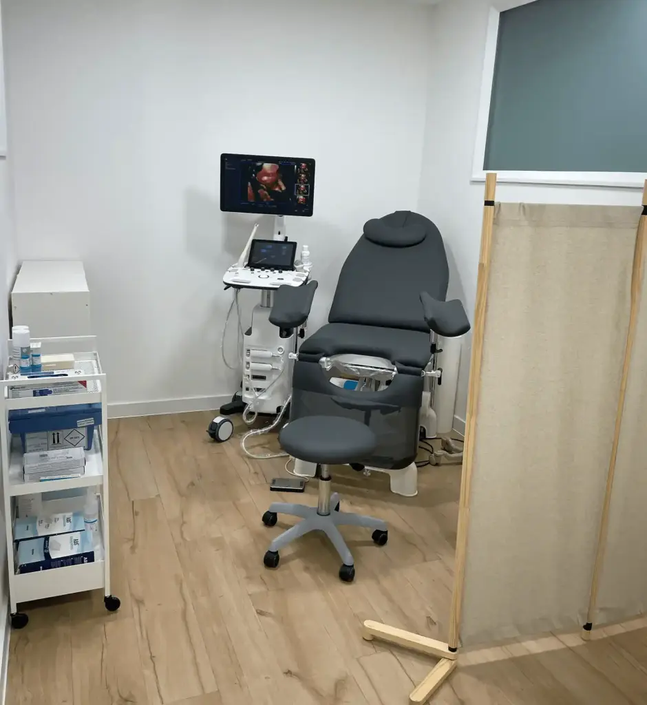 Consulta ginecológica Femlink equipamiento